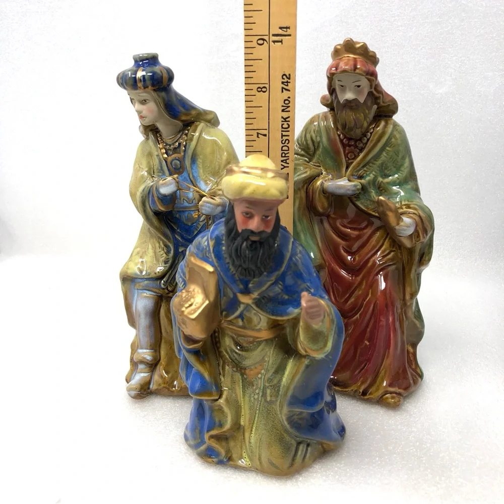 Classic Elements Ceramic Nativity Scene 10 Piece Set Plus Wire Gazebo - Picture 9 of 16